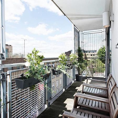 Stylish 2 Bedroom Flat With Balcony In 런던 외부 사진