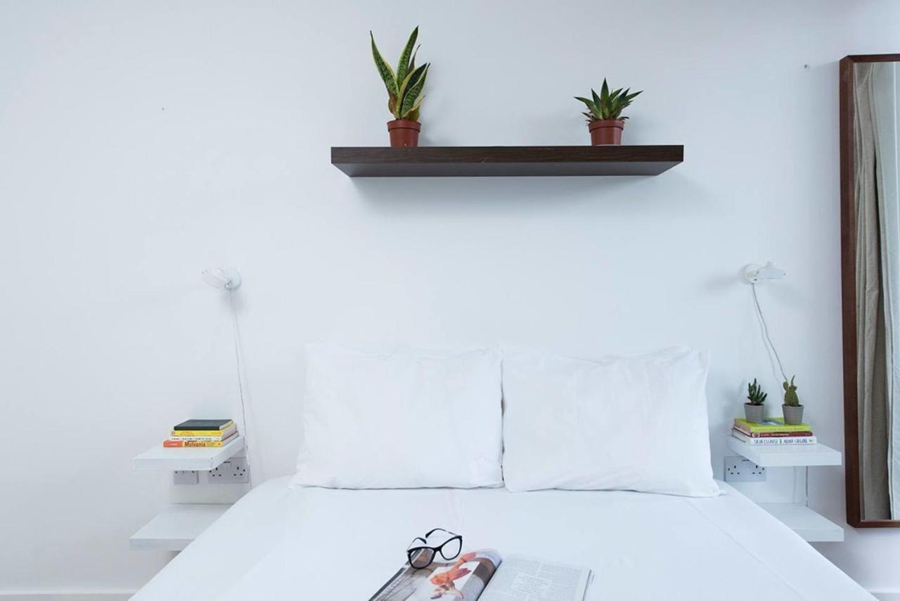 Stylish 2 Bedroom Flat With Balcony In 런던 외부 사진