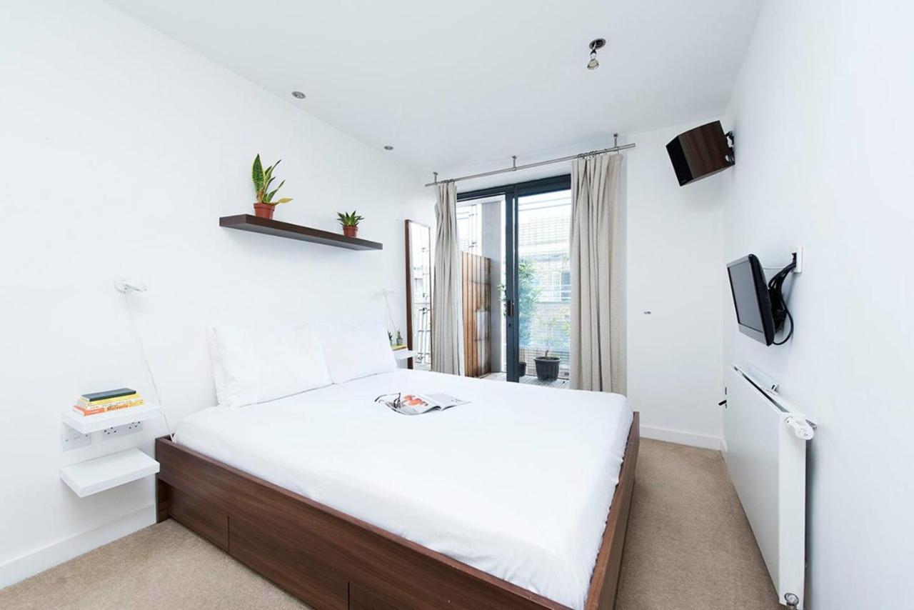 Stylish 2 Bedroom Flat With Balcony In 런던 외부 사진