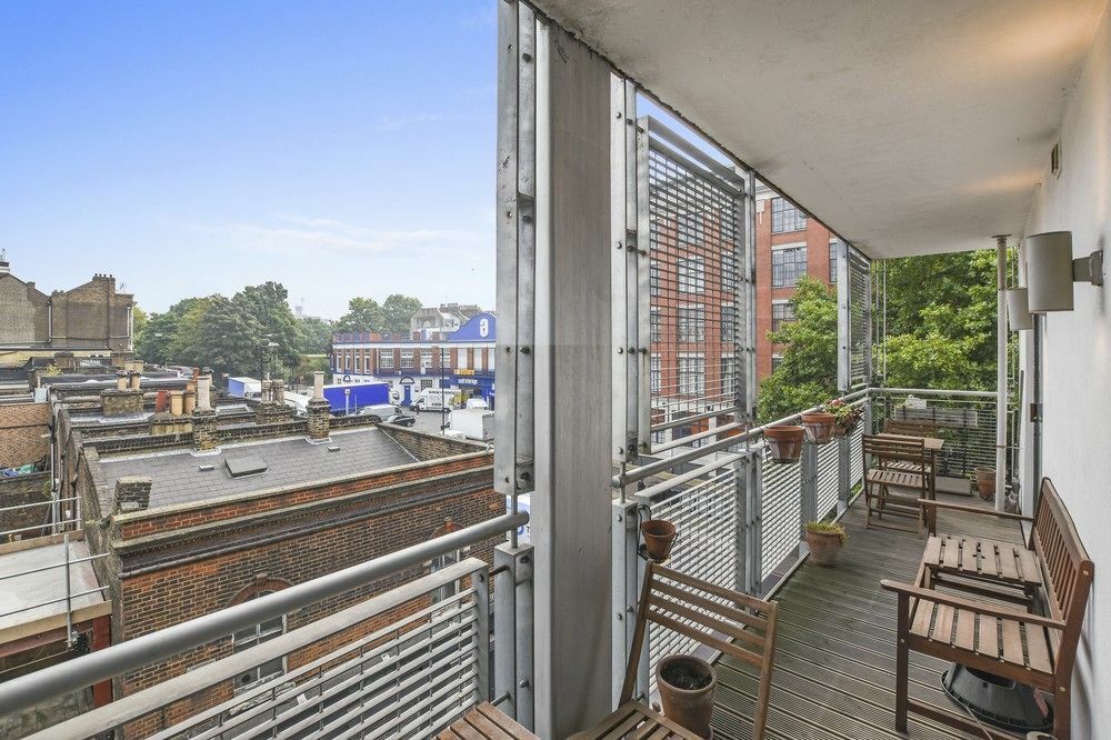 Stylish 2 Bedroom Flat With Balcony In 런던 외부 사진