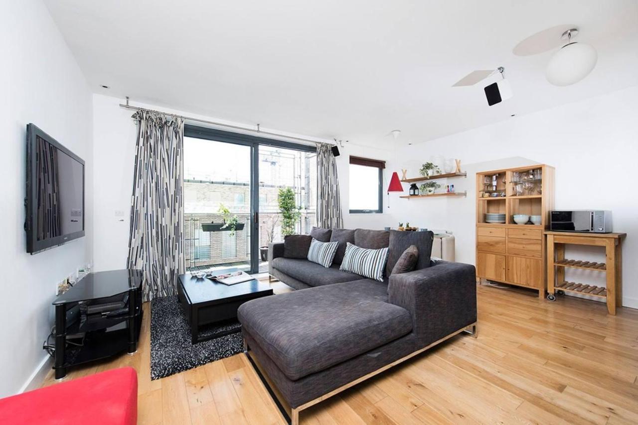 Stylish 2 Bedroom Flat With Balcony In 런던 외부 사진